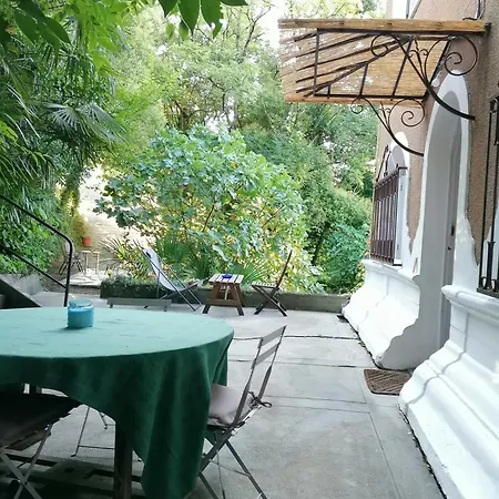 Дом отдыха Les Vignes Du Chateau Wifi Et Belle Vue Duras